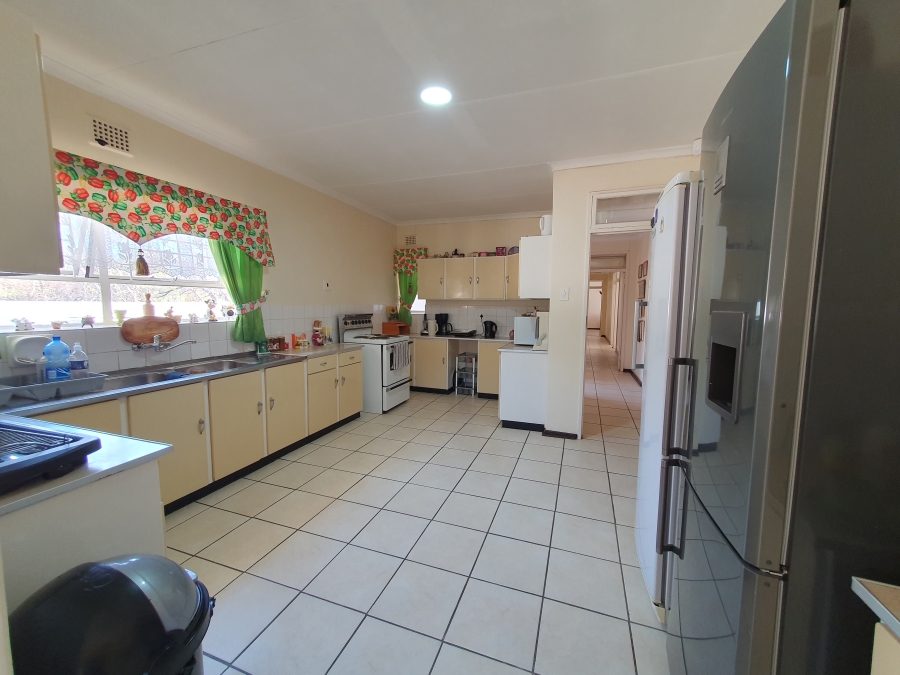 4 Bedroom Property for Sale in Flamingo Park Free State